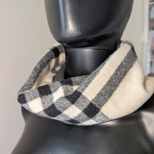 Authentic Burberry Wool Check Button Cowl Scarf Neck Warmer Snood Nova Check